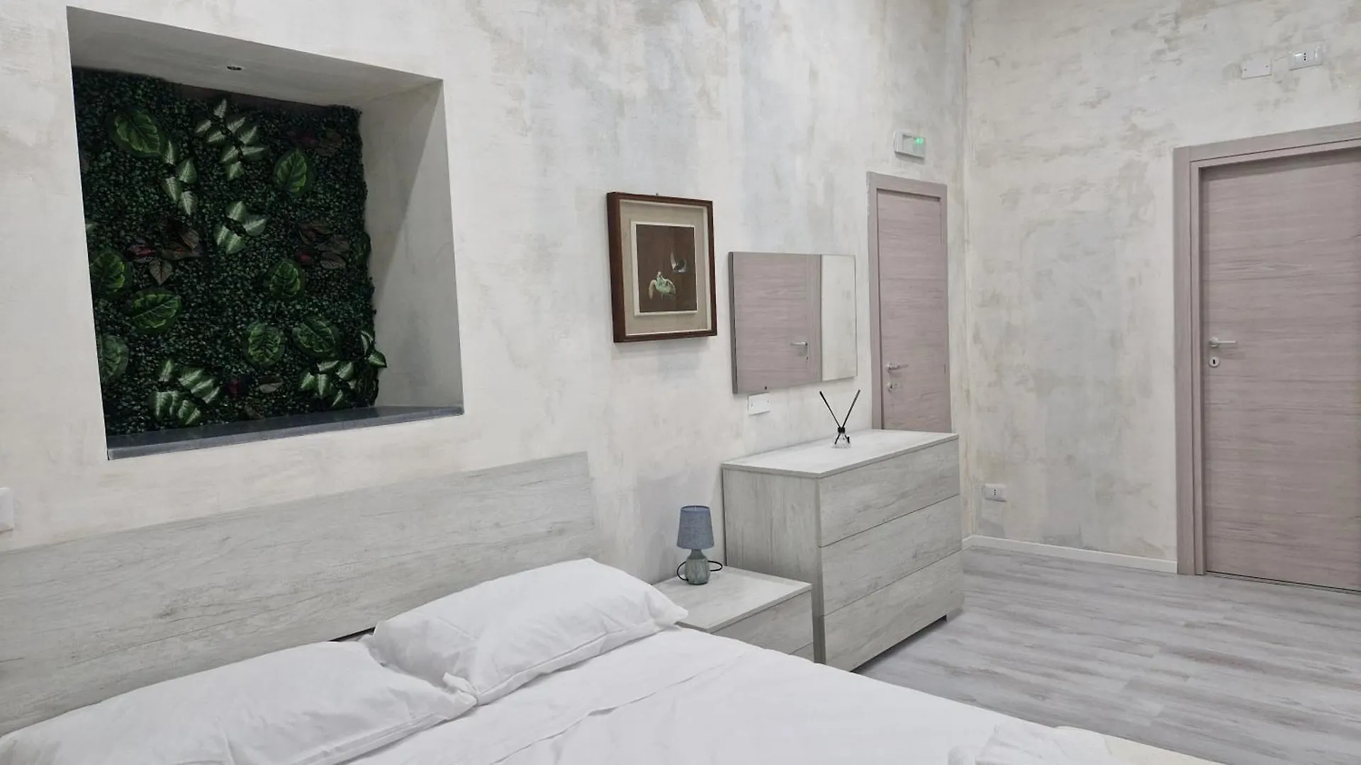 Guest house Adriano'S Rooms Catania Italy